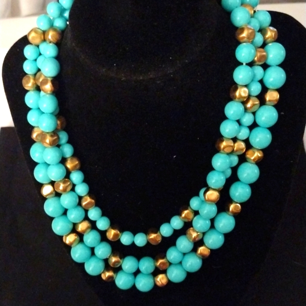 Vintage Gold Tone Faux Turquoise and Gold Bead Necklace